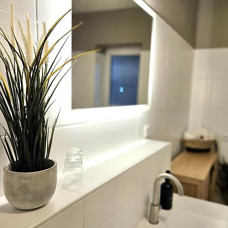 Wieapart - Ruhig Im Gruenen, Parkplatz, Zw. Dus/cgn * לברקוסן