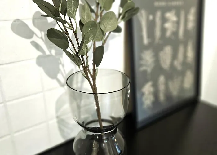 Wieapart - Ruhig Im Gruenen, Parkplatz, Zw. Dus/cgn Leverkusen