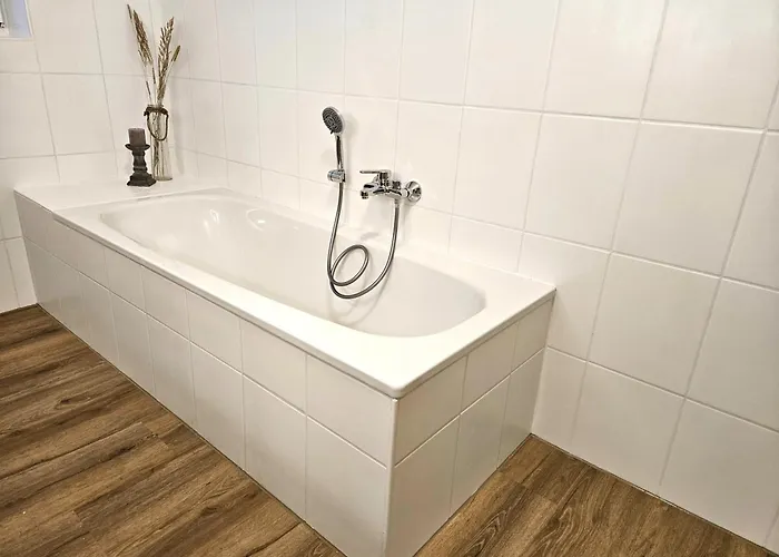 Lejlighed Wieapart - Ruhig Im Gruenen, Parkplatz, Zw. Dus/cgn