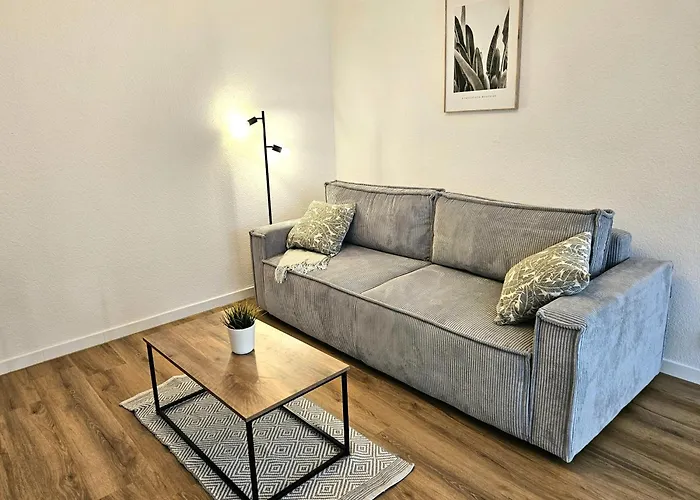 Wieapart - Ruhig Im Gruenen, Parkplatz, Zw. Dus/cgn Leverkusen