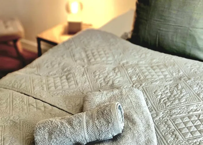 Wieapart - Ruhig Im Gruenen, Parkplatz, Zw. Dus/cgn *